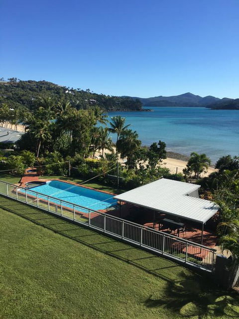 Stunning Catseye Beach Location With Amazing Views - Hibiscus 207 - Accommodation QLD 1