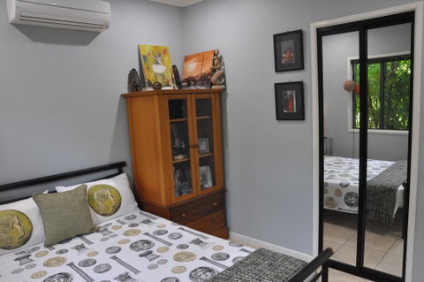 STUNNING MAGNETIC ISLAND HOME,PRIVATE, LARGE POOL,ADULTS ONLY - Accommodation QLD 2
