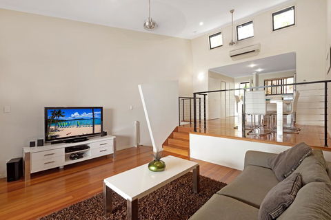 Stunning Panorama Apartments - Accommodation QLD 3