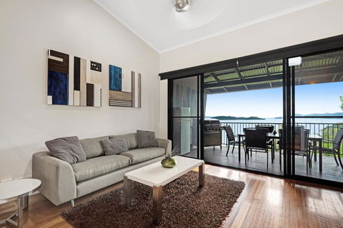 Stunning Panorama Apartments - Accommodation QLD 2