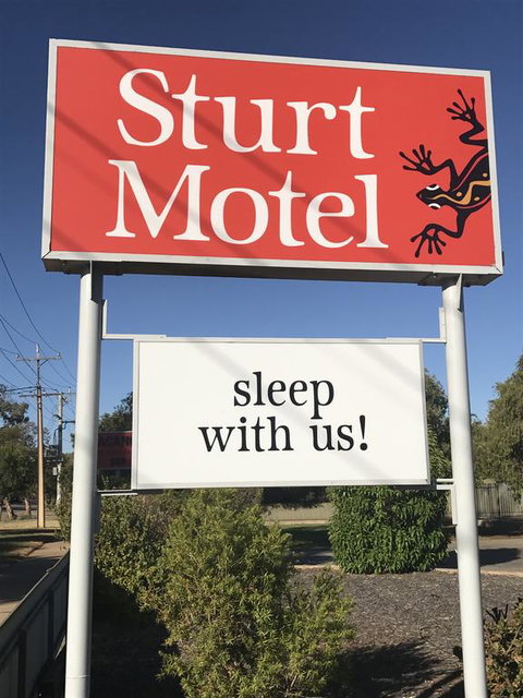Sturt Motel - Accommodation QLD 3