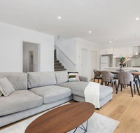 Style Comfort and Convenience - Accommodation QLD