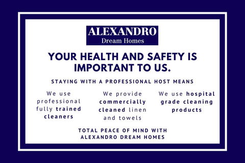 STYLISH & RELAXED LAKE HOME // NARRABEEN - Accommodation QLD 1