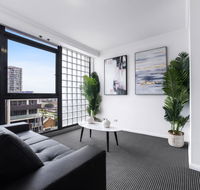 Stylish and Spacious Apt with Double living room - Accommodation QLD