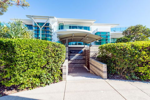 Stylish Beach Side Apartment - Unit 5 - 33 Lorikeet Drive - Accommodation QLD 2