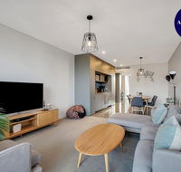 STYLISH CAMPERDOWN APARTMENT and PARKING INC - Accommodation QLD