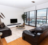 Stylish Inner City Penthouse Apartment - Accommodation QLD