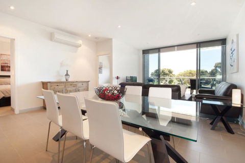 STYLISH LIVING ON MAIN - Accommodation QLD 3