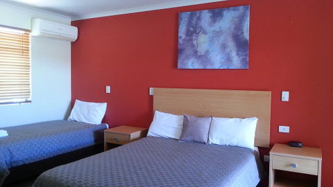 Summit Motel - Accommodation QLD 1