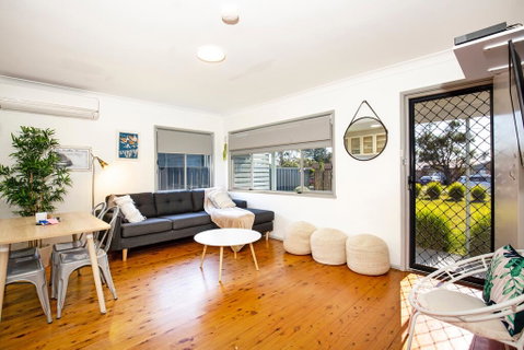 Sun Shack @ Culburra - Pet Friendly - 3 Mins To Beach - Accommodation QLD 2
