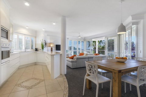 Sun, Sand, And Surf, Sunrise Beach - Accommodation QLD 3