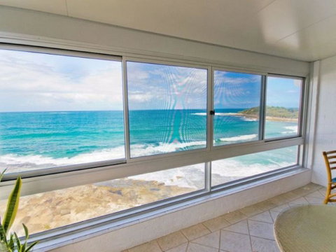 Suncrest 3 - Accommodation QLD 0