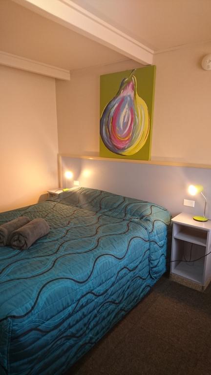 Sunflower Motel - Accommodation QLD 3