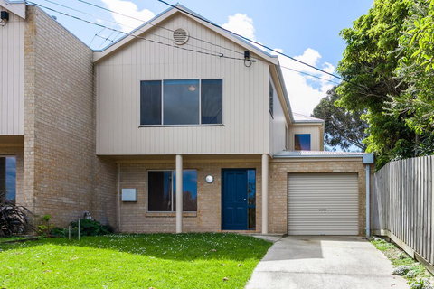 Sunningdale Beach House 12 - Accommodation QLD 1