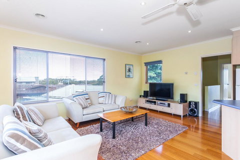 Sunningdale Beach House 12 - Accommodation QLD 3