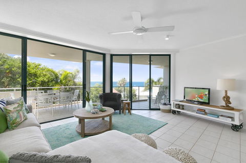Sunny And Spacious Sunshine Beach - Accommodation QLD 2