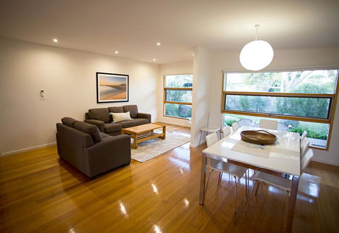 SUNNY DAZE - Accommodation QLD 3