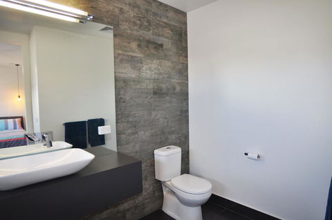 SUNNYSIDE - SURF SIDE - Accommodation QLD 1