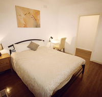 Sunny House - Melbourne Airport Home - Accommodation QLD