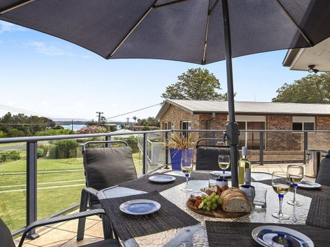 SunRay On Orama - Spacious With Great Views - Accommodation QLD 0