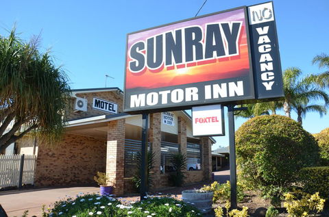 Sunray Motor Inn - Accommodation QLD 3