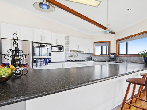 SunRay On Orama - Spacious With Great Views - Accommodation QLD 1