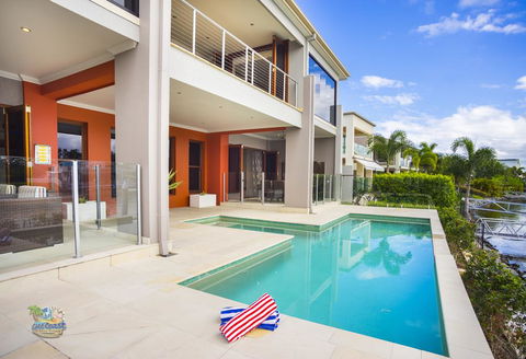 Sunset Circle At The Cove - Accommodation QLD 1