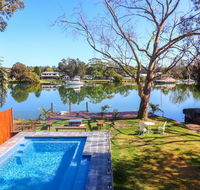 Sunset Lodge - Accommodation QLD