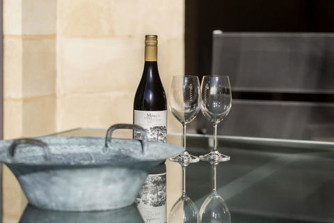 SUNSET VIEWS - MORNINGTON - Accommodation QLD 0