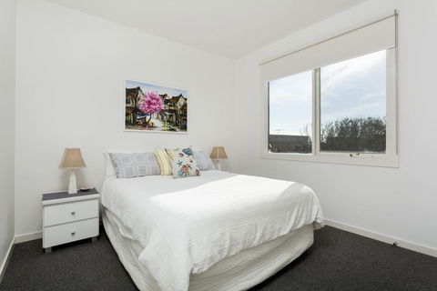 SUNSET VIEWS - MORNINGTON - Accommodation QLD 1