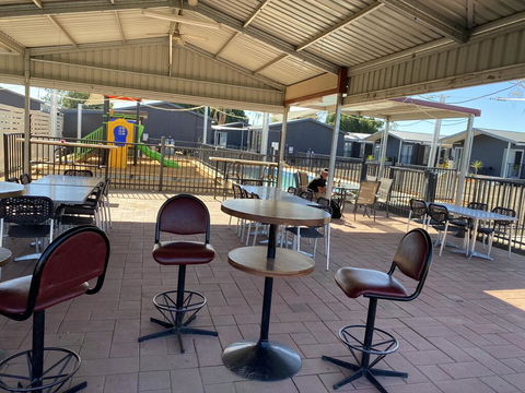 Sunshine Gardens Bourke Resort - Accommodation QLD 1