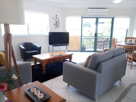 Sunshine Towers Holiday Apartments - Accommodation QLD 1