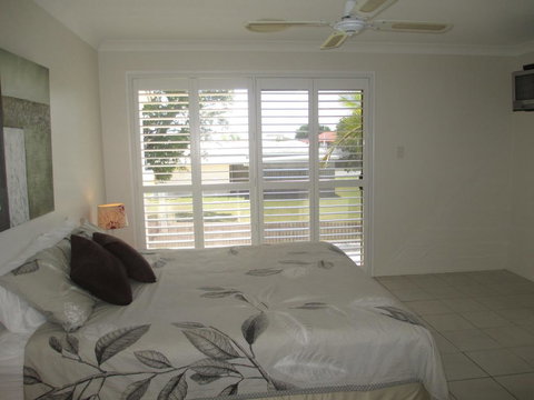 Superb Location - Hervey Bay - Accommodation QLD 3