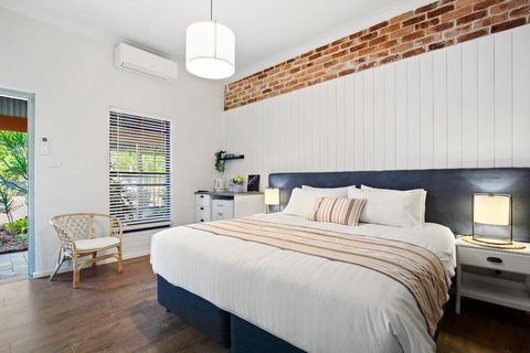 Surfaris Retreat - Accommodation QLD 2