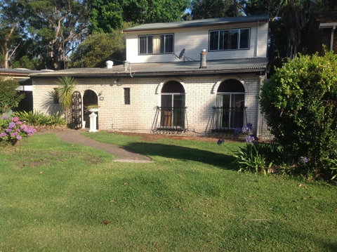 Surfer's Rest In Berrara - Accommodation QLD 0
