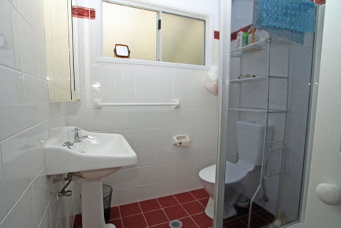 Surfer's Rest In Berrara - Accommodation QLD 3
