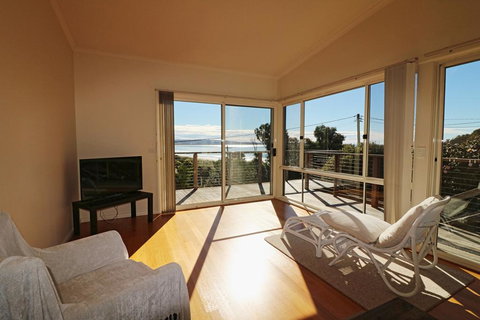 Surfside - Accommodation QLD 0