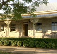 Surgeon's Cottage - Accommodation QLD