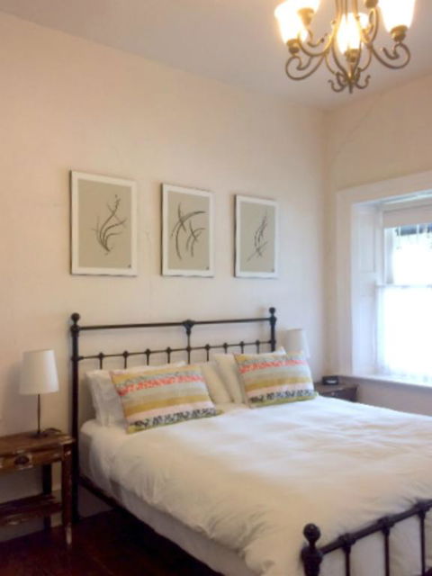 Surgeon's Cottage - Accommodation QLD 3