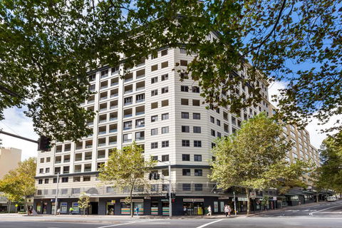 Surry Hills Fully Self Contained Modern 1 Bed Apartment (1012ELZ) - Accommodation QLD 0