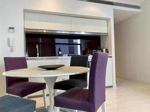 Sydney CBD Central Location - Spacious Apartment - Parking - Pool - Gym - Best Location - Accommodation QLD 2