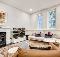 Sydney history with modern design and location - Accommodation QLD