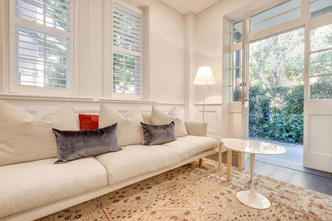 Sydney History, With Modern Design And Location - Accommodation QLD 1