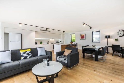 Sydney Townhouse With Parking And Deck - Accommodation QLD 0