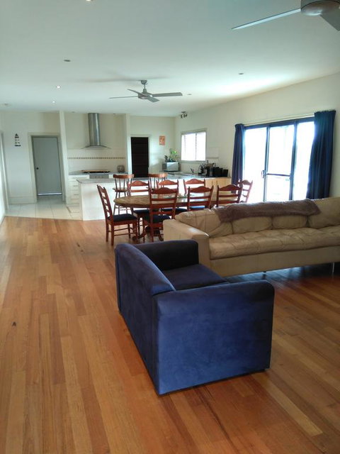 Symuya - Accommodation QLD 2