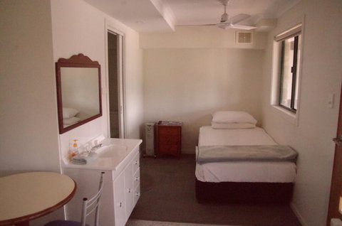 T's Resort & Motel - Accommodation QLD 2