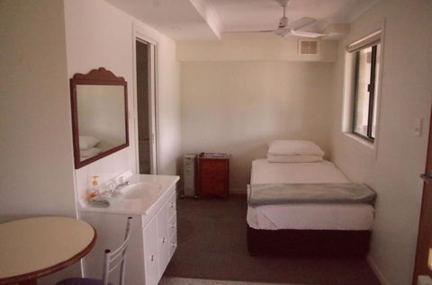 T's Resort & Motel - Accommodation QLD 2