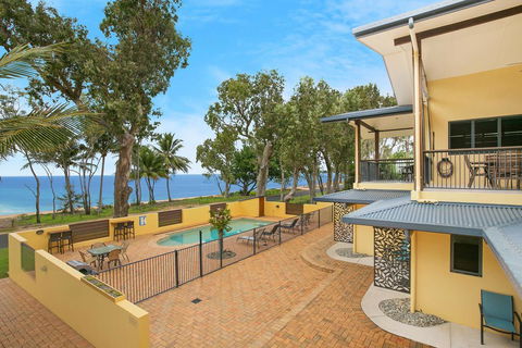 Taihoa Holiday Units Adults Only - Accommodation QLD 1