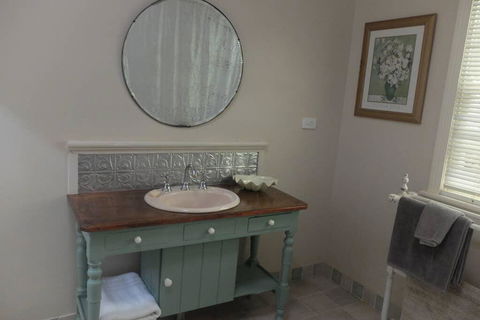 Tamborine Treats - Accommodation QLD 1