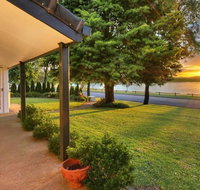 Tara Downs on Lake Albert - Accommodation QLD